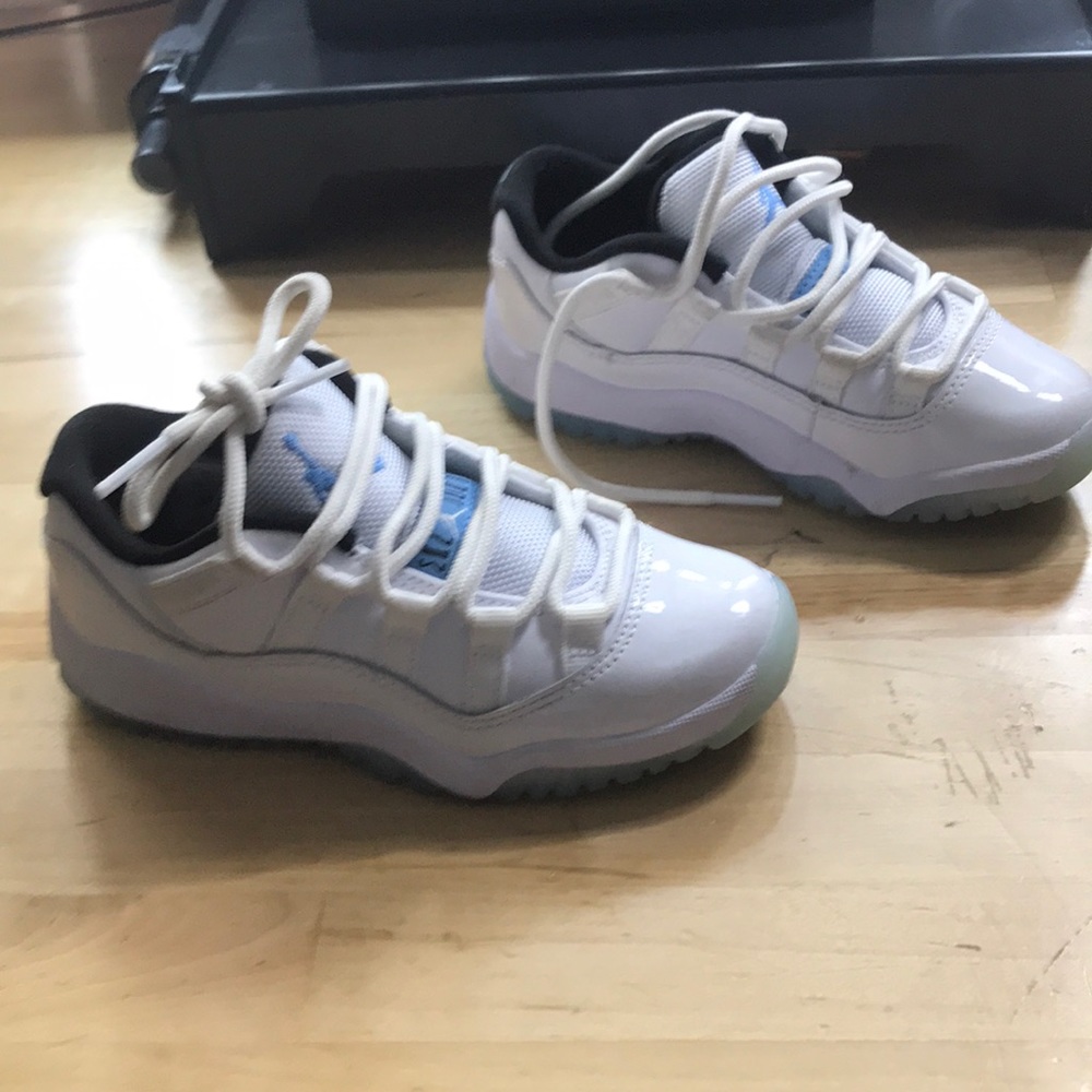 New Jordan worn once excellent condition